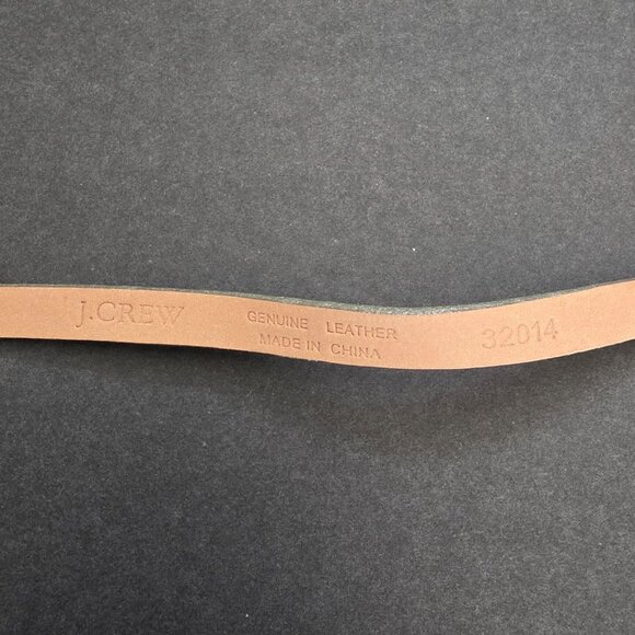 J Crew Metallic Silver Slim Leather Belt Grommet Detailing Size Medium NWOT - Picture 7 of 7